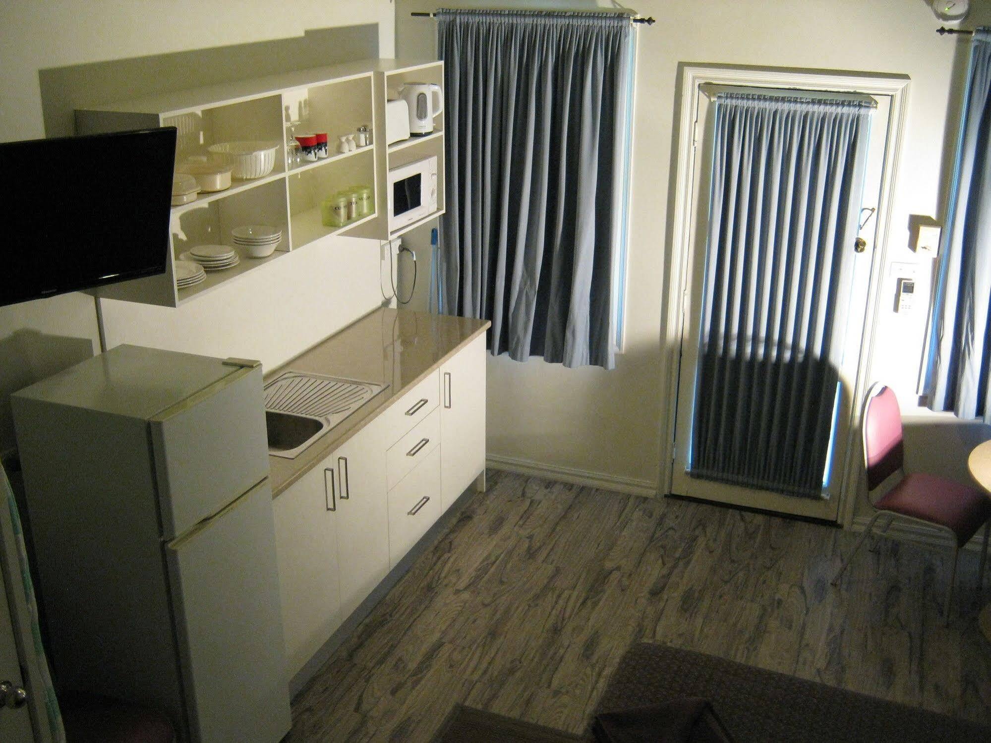קווינביאן Canberra Ave Villas מראה חיצוני תמונה